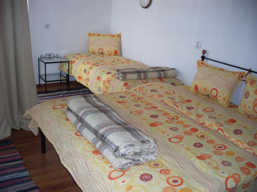 Hotel Tsutsovi House à Kalofer Chambre photo