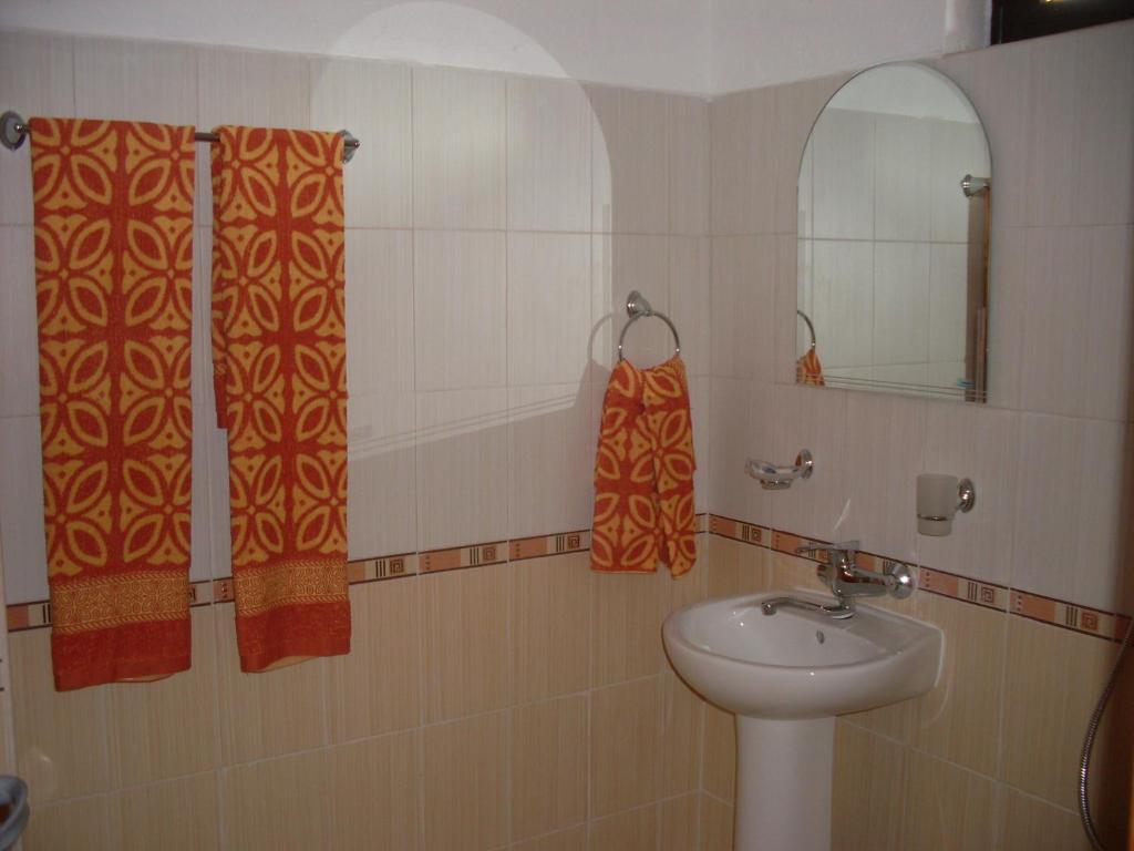 Hotel Tsutsovi House à Kalofer Chambre photo