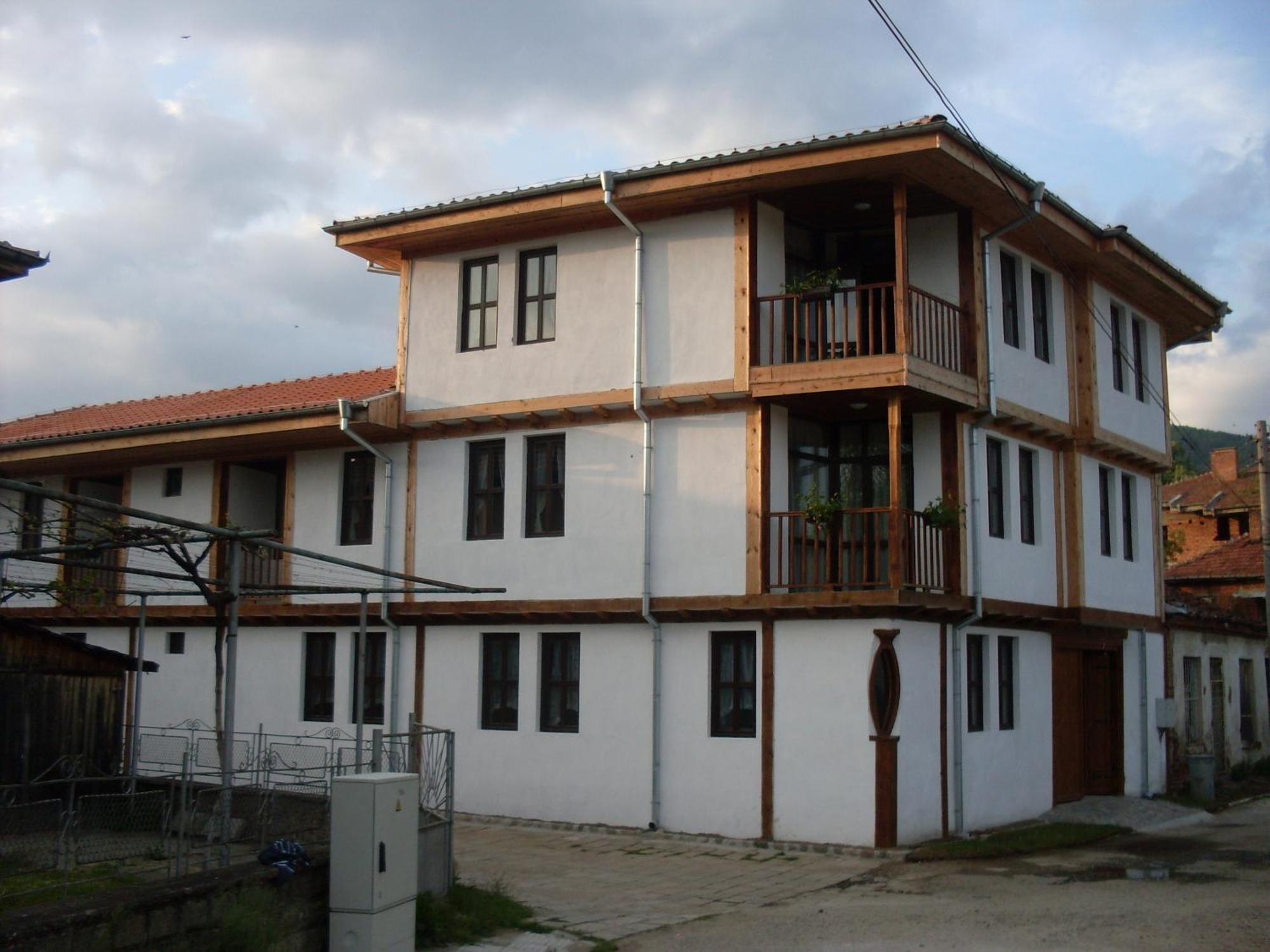 Hotel Tsutsovi House à Kalofer Extérieur photo
